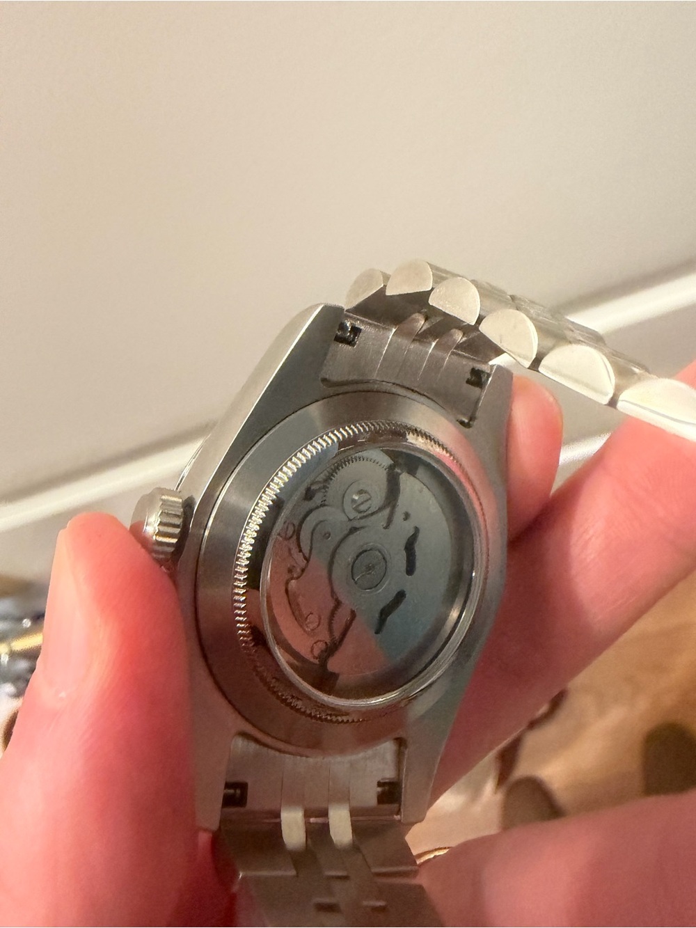 Seiko Mod Automatic Mens’s Datejust Watch with Mother-of-Pearl Dial Fluted Bezel - Picture 4 of 4